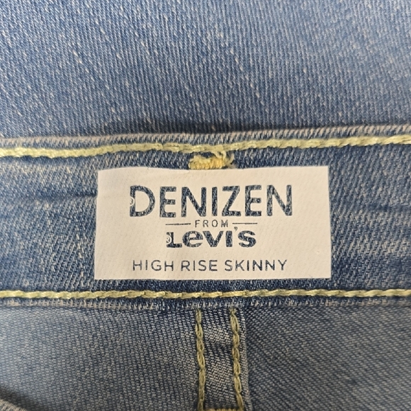 Girls' Super Skinny High-Rise Jeans | DENIZEN® from Levi's | 12 - Picture 10 of 13